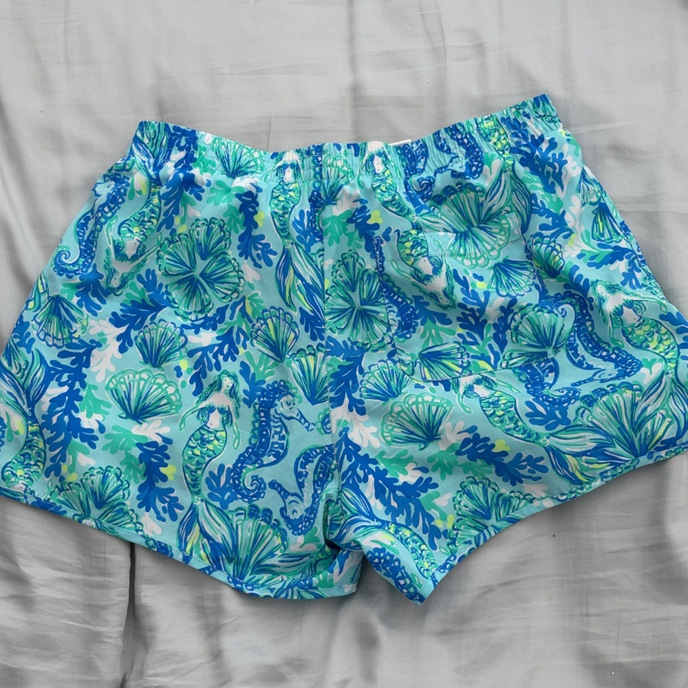 Lilly Pulitzer luxletic shorts - Picture 3 of 5